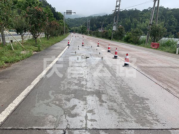 濱海公路壓漿現(xiàn)場(chǎng)